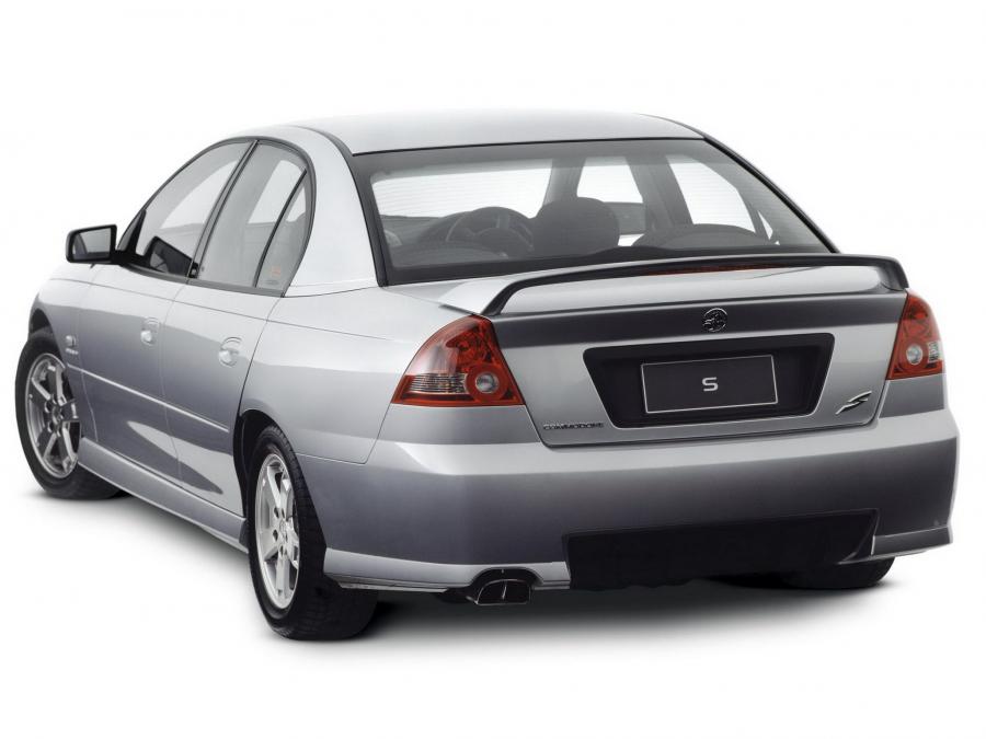  Holden Commodore S 2002 года  (фото 3 из 8)